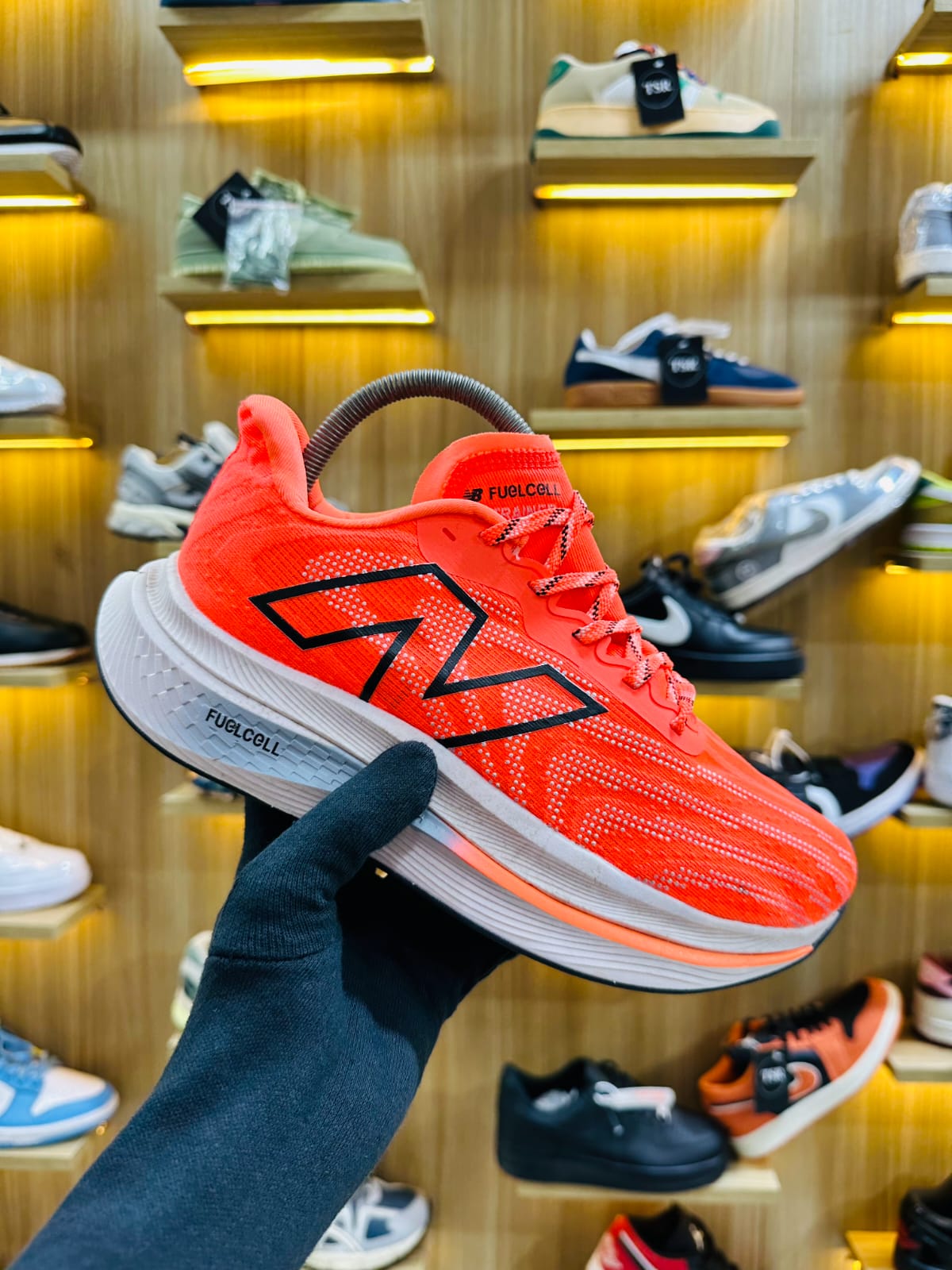 Master Copy: New Balance FuelCell SuperComp Trainer – Elevate Your Speed and Efficiency