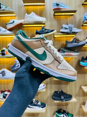 Master Copy: Nike Dunk Low "Green and Tan" – Classic Style with a Modern Twist