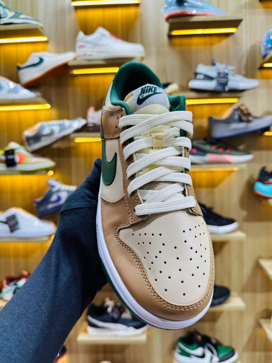 Master Copy: Nike Dunk Low "Green and Tan" – Classic Style with a Modern Twist